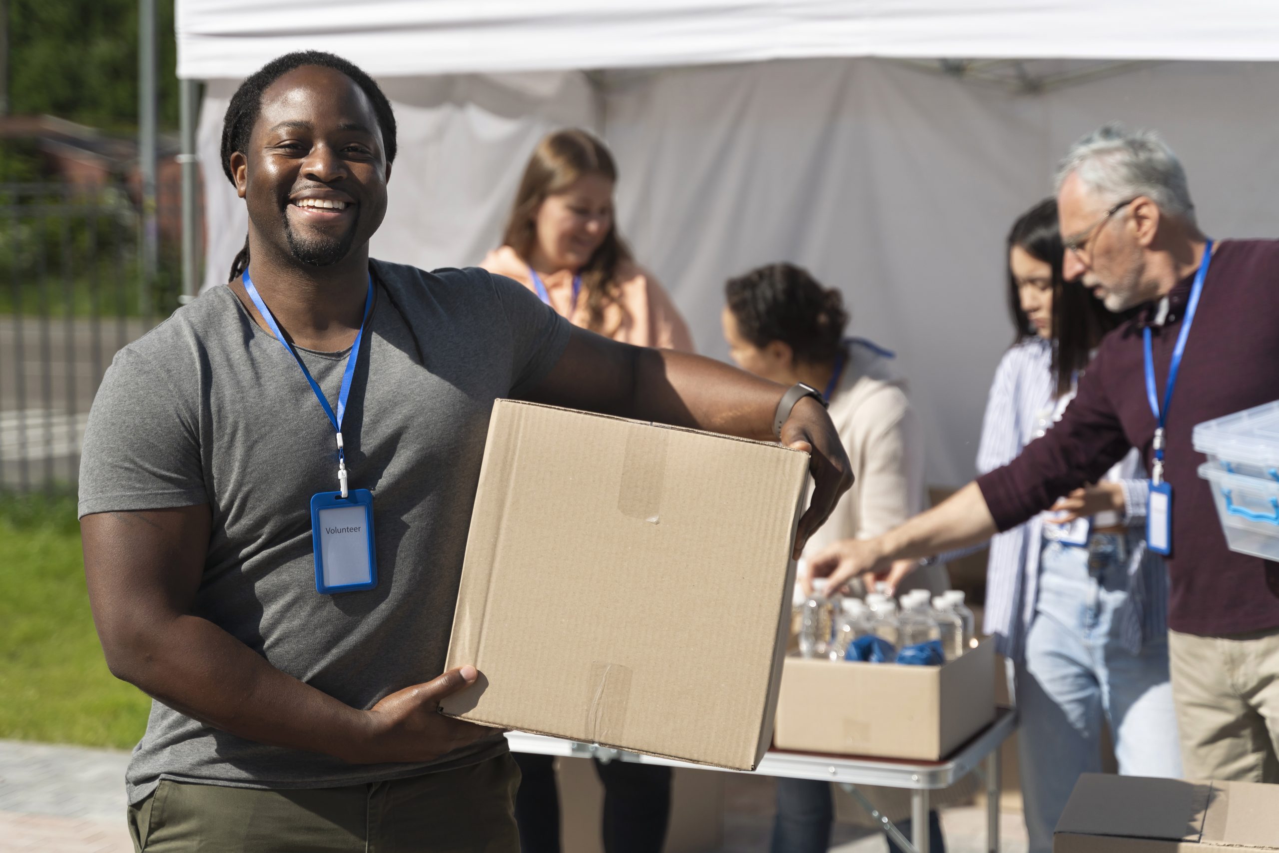 different-people-doing-volunteer-work-with-food different-people-doing-volunteer-work-with-food